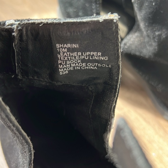 Sharini Bootie V-Cut Suede Leather - Picture 4 of 4